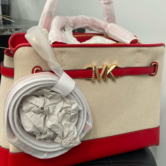 Michael Kors Large Belted Satchel NWT - Picture 1 of 8